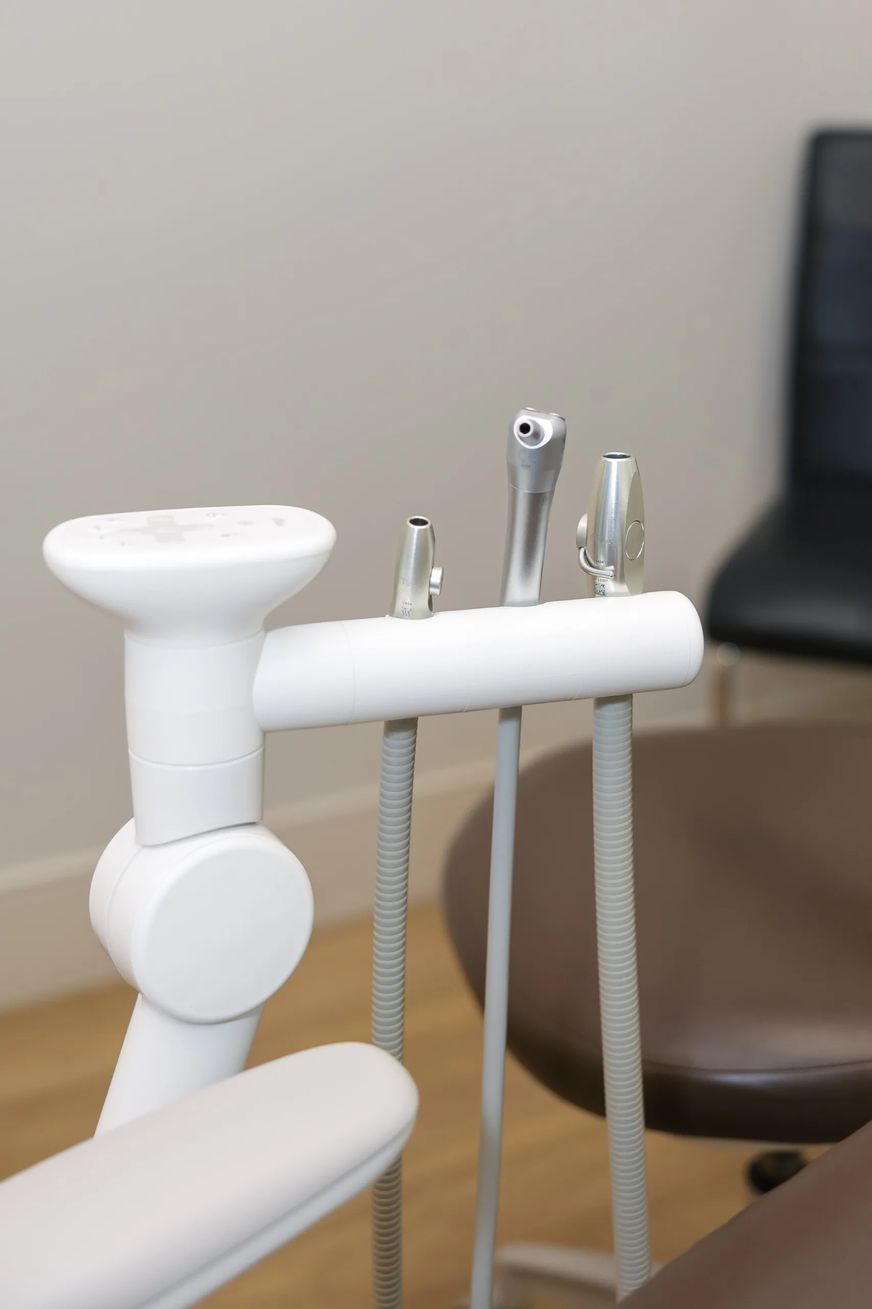 Clean dental handpieces and treatment equipment at Elite Dental.